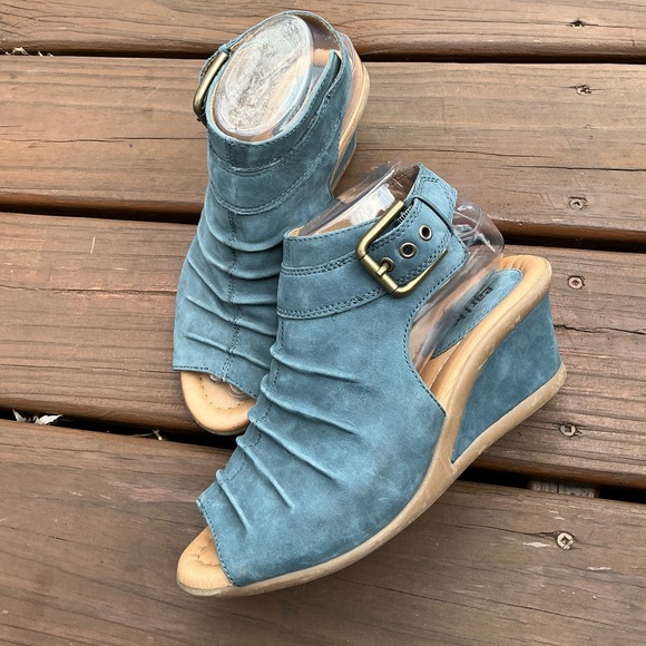 Stylish EARTH leather sandals💙💙 - Picture 7 of 13